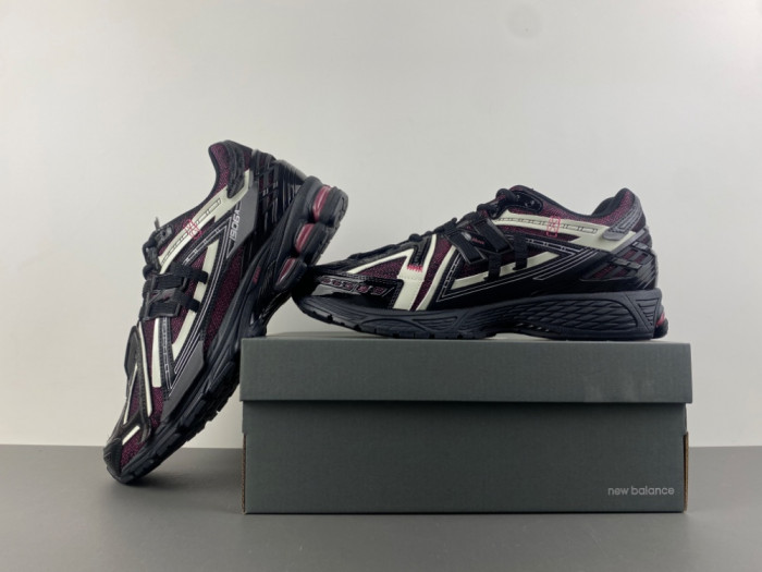 New Balance 1906A