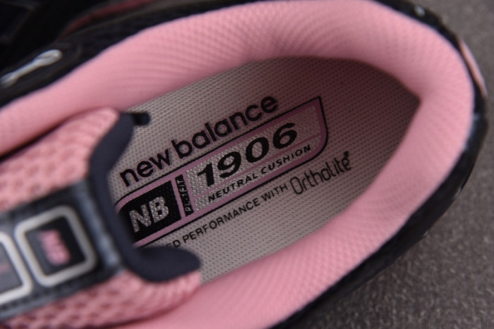 New Balance 1906R 